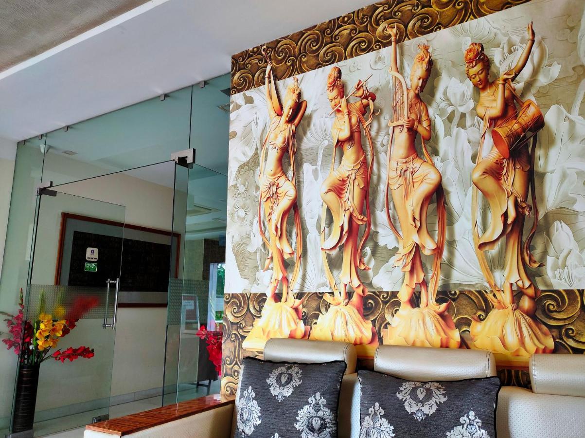 אגרה Hotel Karan Vilas מראה חיצוני תמונה