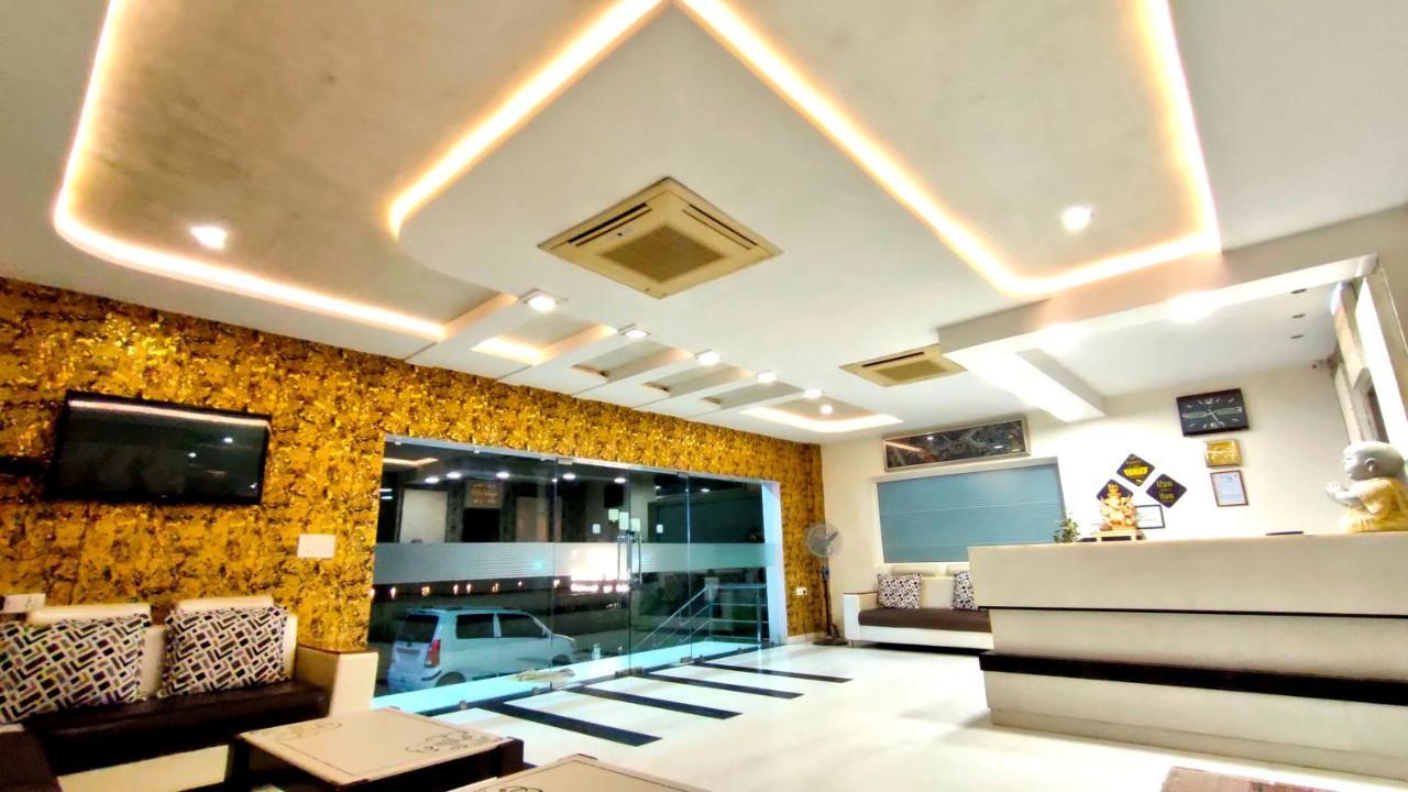 אגרה Hotel Karan Vilas מראה חיצוני תמונה