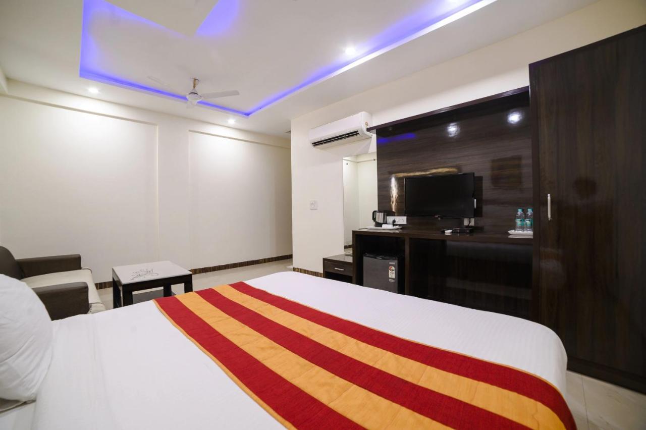 אגרה Hotel Karan Vilas מראה חיצוני תמונה