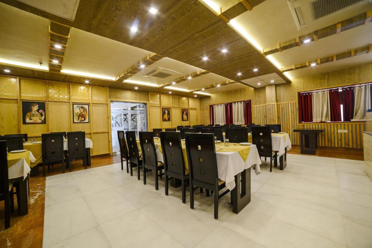 אגרה Hotel Karan Vilas מראה חיצוני תמונה