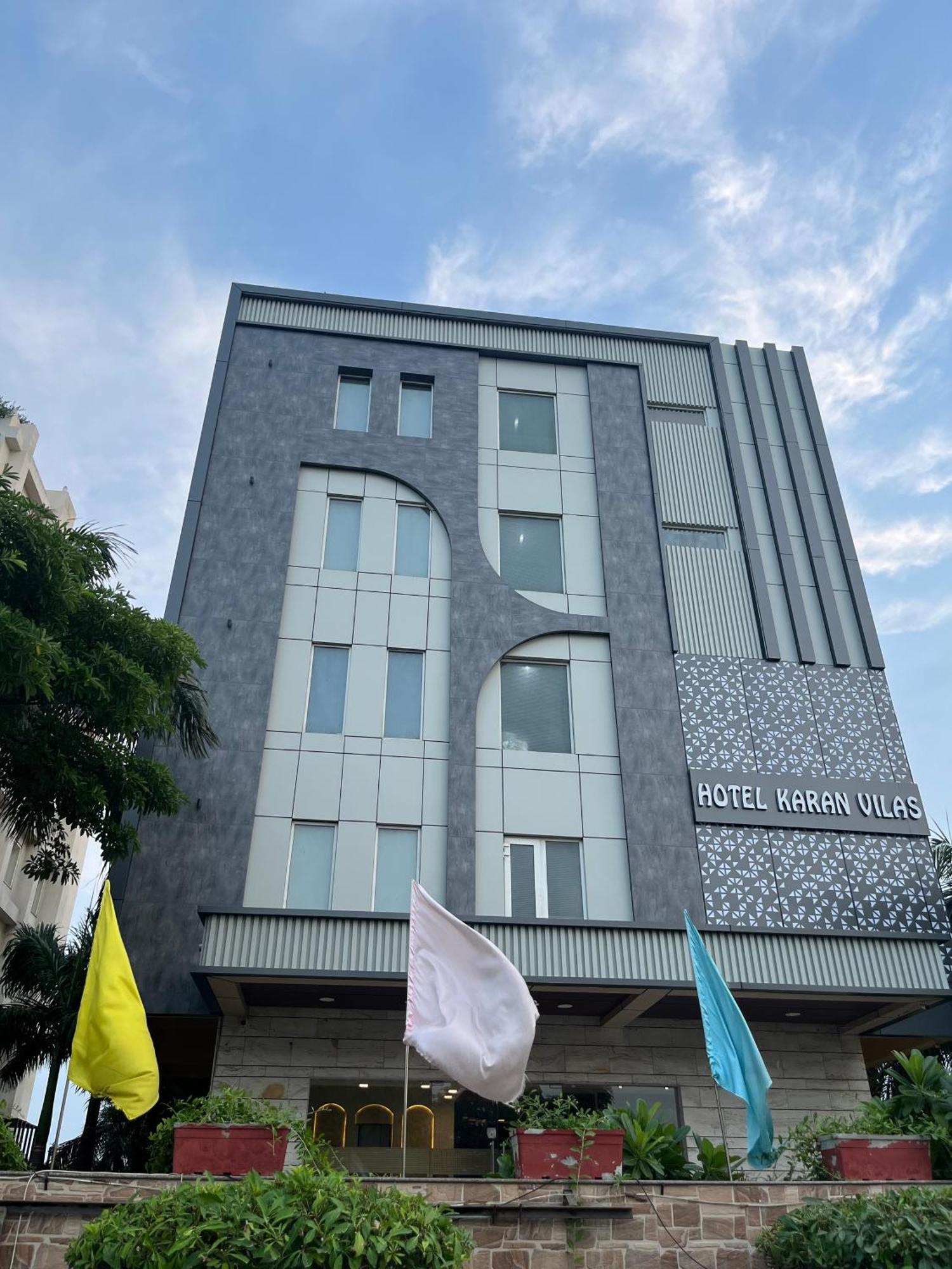 אגרה Hotel Karan Vilas מראה חיצוני תמונה