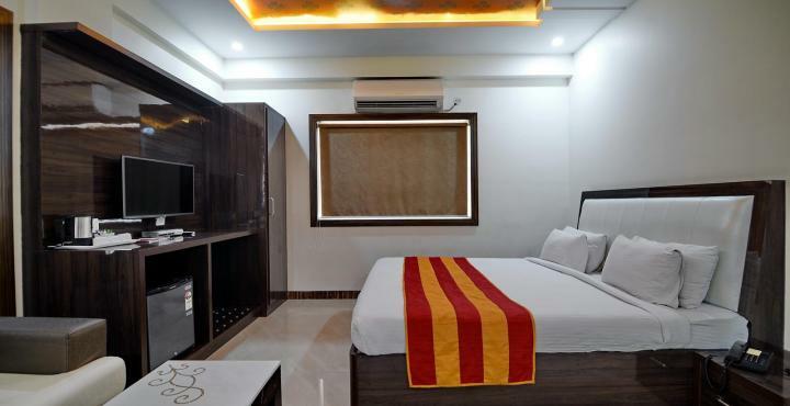 אגרה Hotel Karan Vilas מראה חיצוני תמונה